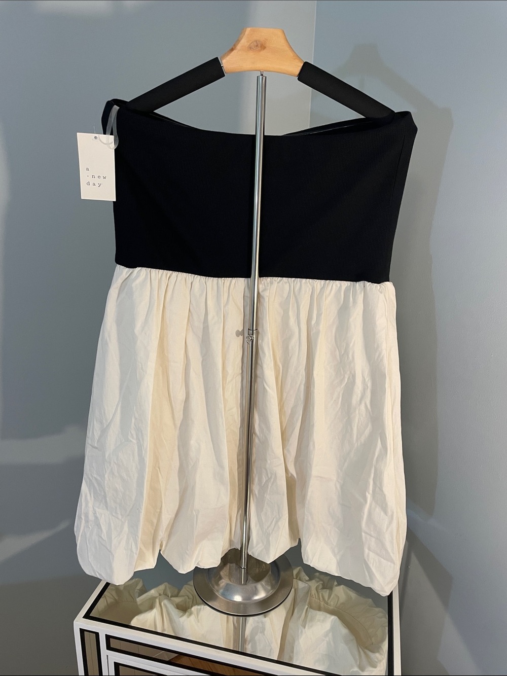 a new day Black Ribbed Strapless dress with bubble, hem, black and cream nwt - Picture 11 of 15
